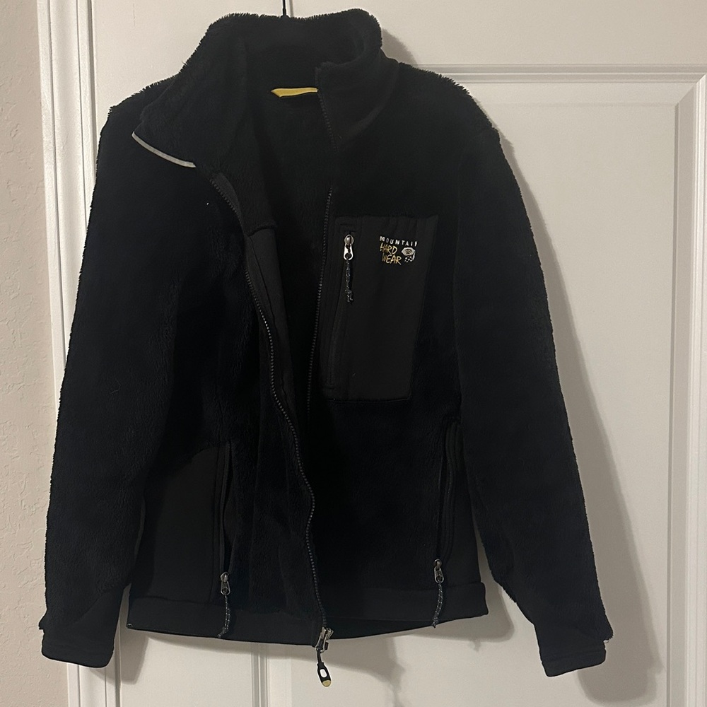 Women’s Black Fleece Mountain Hardware